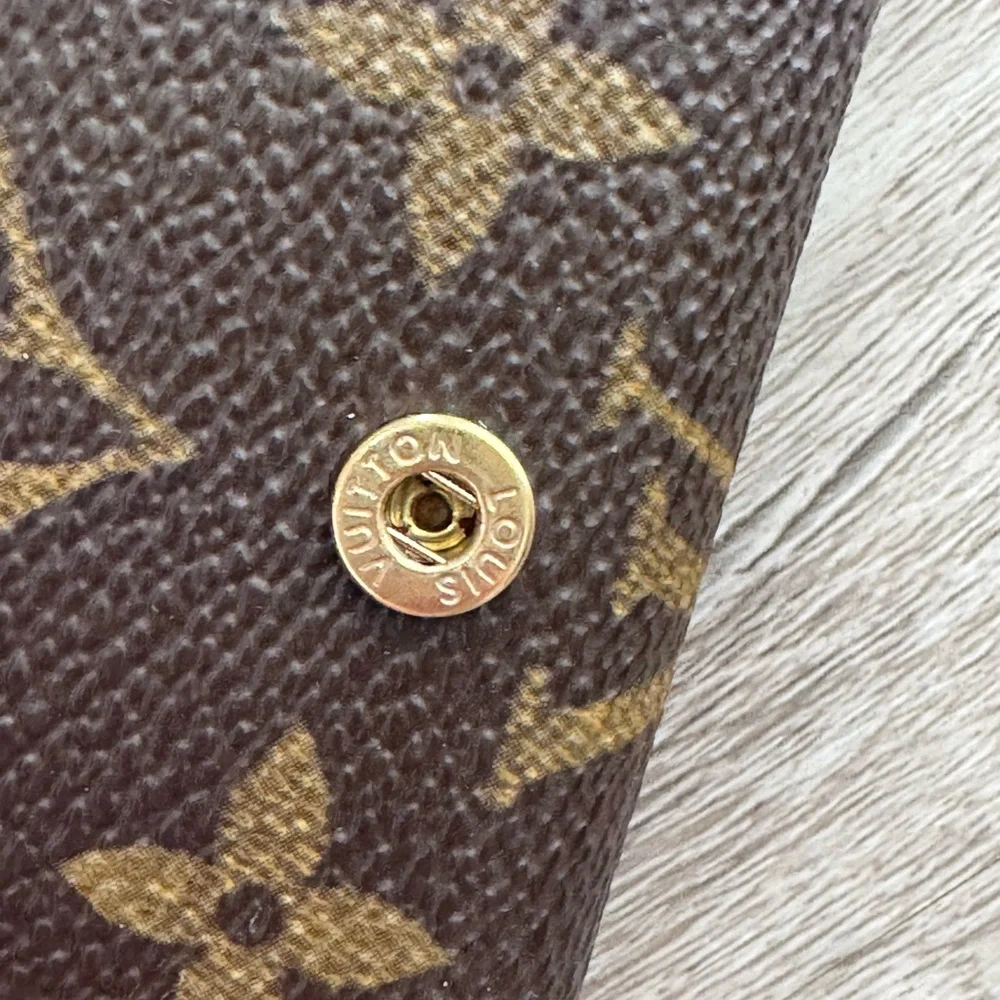 Louis Vuitton Brown Monogram Key Holder - Picture 6 of 8
